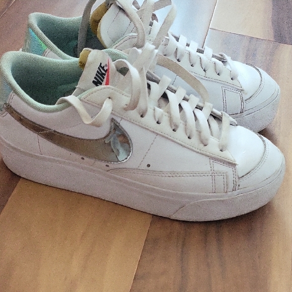Women - Nike White and Silver Low-Top Sneakers - Picture 1 of 7